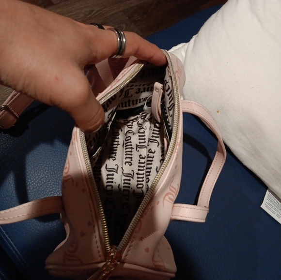 Juicy Couture Pink handbag and crossbody - Picture 5 of 7